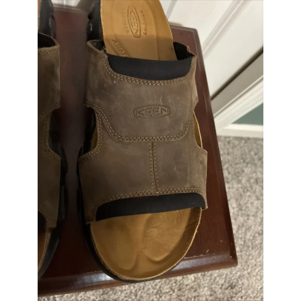 NWOB Men Keen Daytona II Slides Bison And Black Size 12 Leather Anatomic Footbed